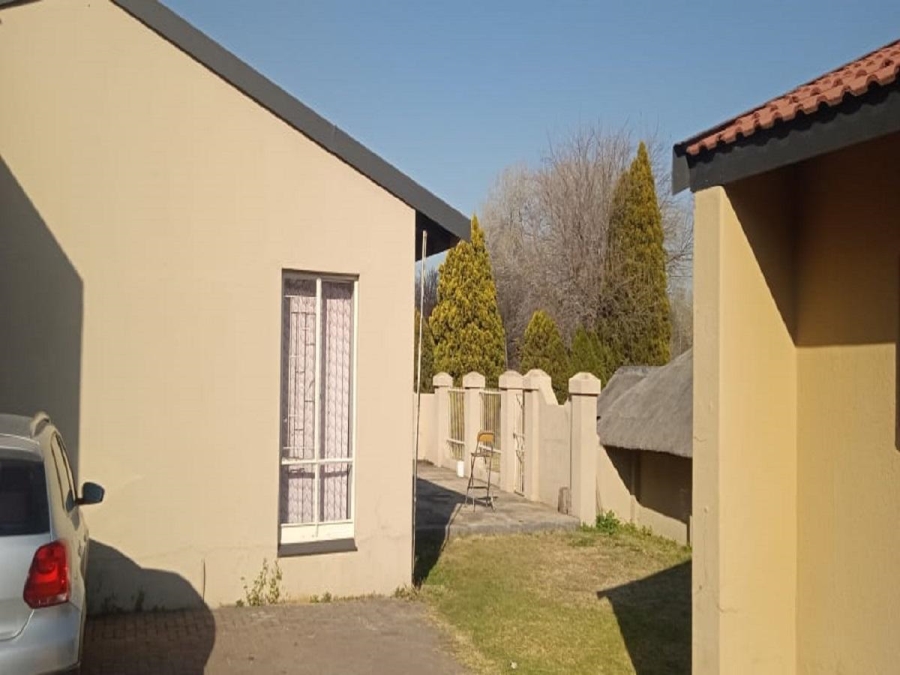 7 Bedroom Property for Sale in Sasolburg Ext 11 Free State